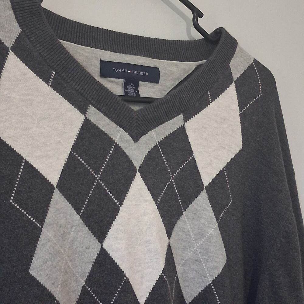 100% Cotton Vintage Tommy Hilfiger Argyle Knit Sweater Grey/White Size Large